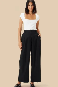 Pleated Wide Leg Trouser